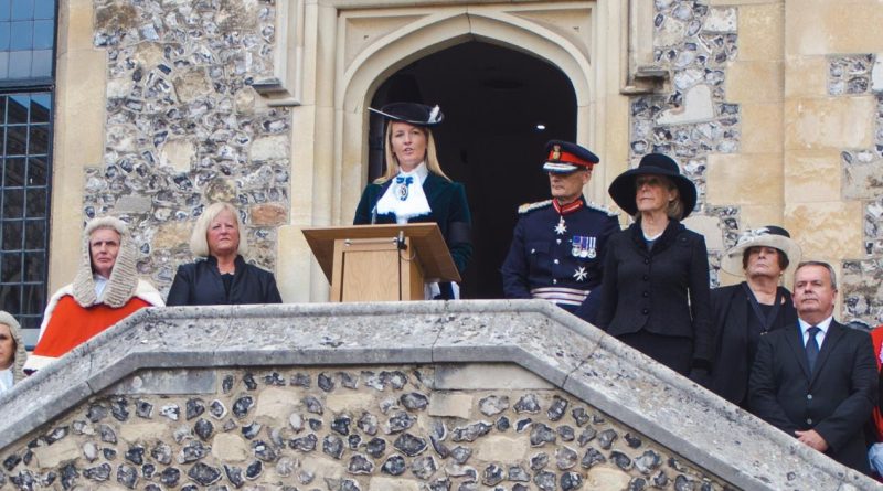 Hampshire residents mark the Proclamation of a new Sovereign