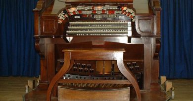 The Compton cinema pipe organ at Gosport's Thorngate Halls