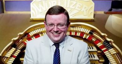 organist